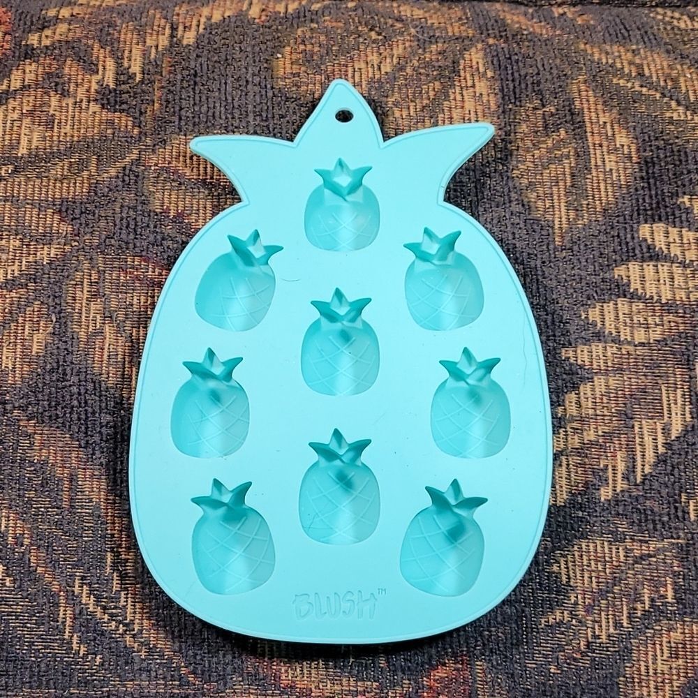 Blush Silicone Pineapple Mold